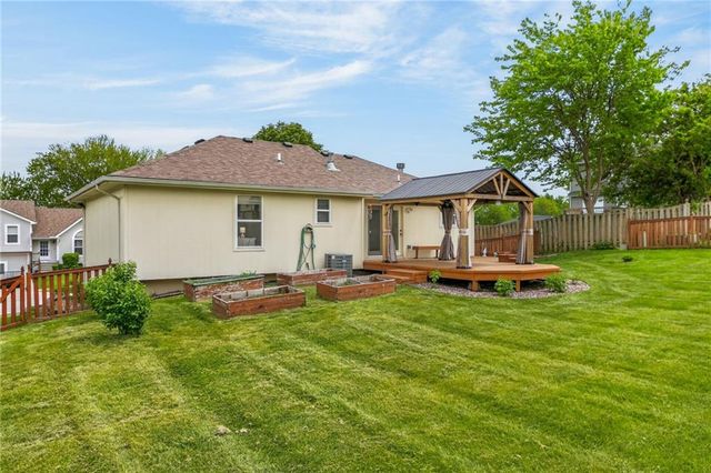 810 Pine crest Avenue, Kearney, MO 64060