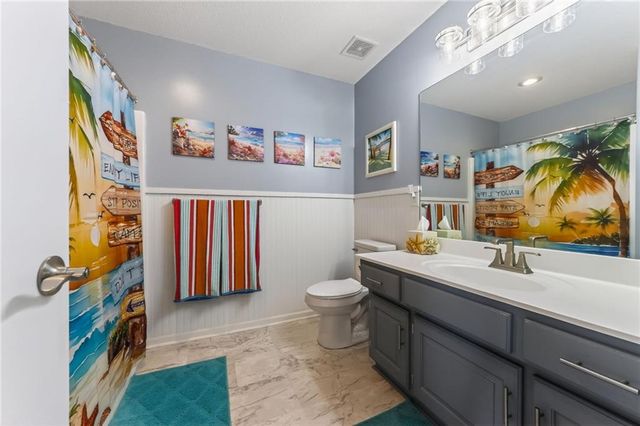 810 Pine crest Avenue, Kearney, MO 64060