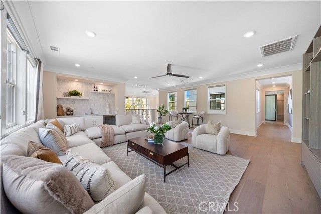 100 Bellatrix, Irvine, CA 92618