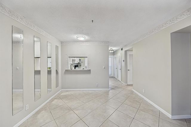400 SE 10th Street 205, Deerfield Beach, FL 33441