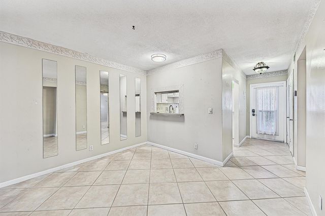400 SE 10th Street 205, Deerfield Beach, FL 33441