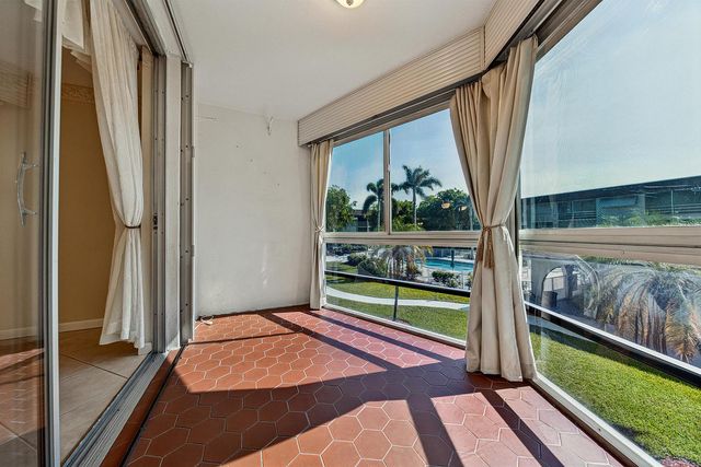 400 SE 10th Street 205, Deerfield Beach, FL 33441
