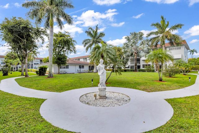 400 SE 10th Street 205, Deerfield Beach, FL 33441