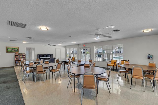 400 SE 10th Street 205, Deerfield Beach, FL 33441