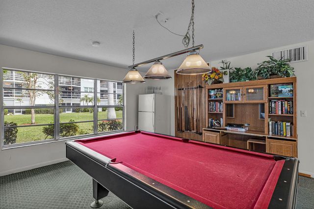 400 SE 10th Street 205, Deerfield Beach, FL 33441