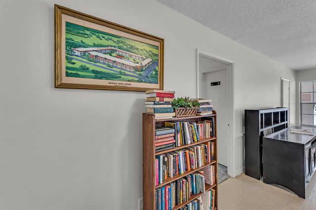 400 SE 10th Street 205, Deerfield Beach, FL 33441