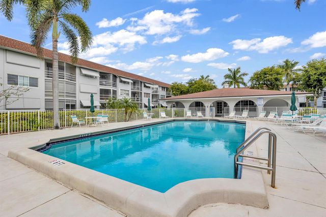 400 SE 10th Street 205, Deerfield Beach, FL 33441