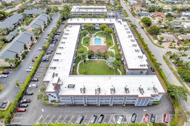 400 SE 10th Street 205, Deerfield Beach, FL 33441