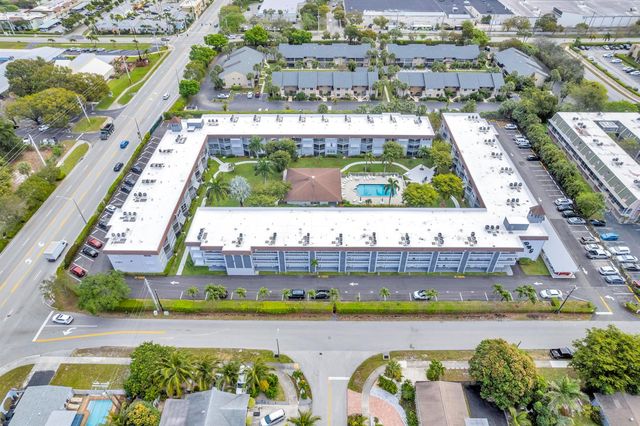 400 SE 10th Street 205, Deerfield Beach, FL 33441