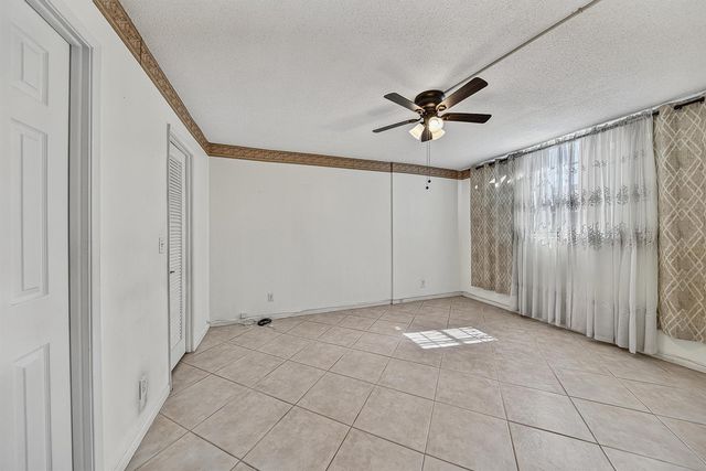 400 SE 10th Street 205, Deerfield Beach, FL 33441