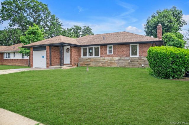 788 Dean Drive, Baldwin, NY 11510