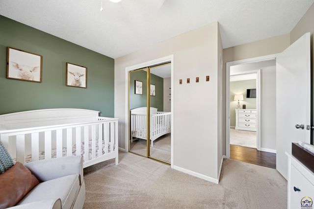 4936 NW Brickyard RD, Topeka, KS 66618
