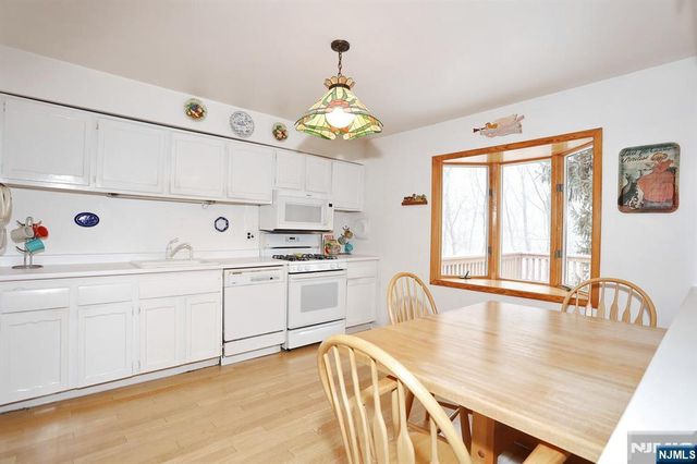 131 James Drive, Ringwood, NJ 07456