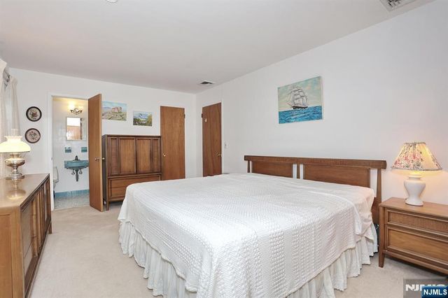 131 James Drive, Ringwood, NJ 07456