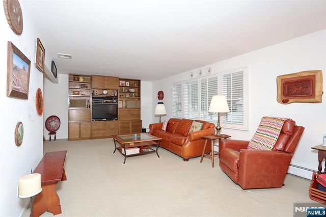 131 James Drive, Ringwood, NJ 07456