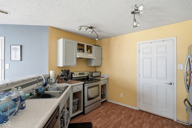 6345 Graybrook Circle, Indianapolis, IN 46237
