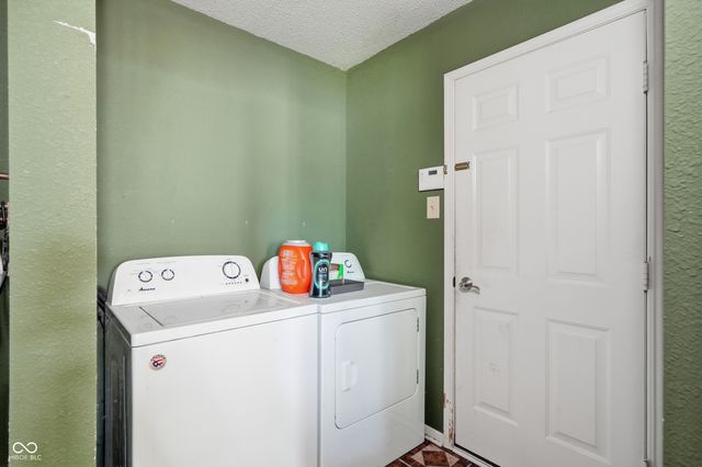 6345 Graybrook Circle, Indianapolis, IN 46237