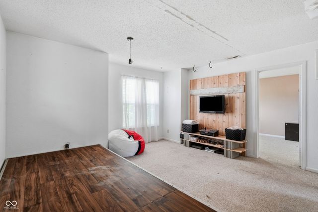 6345 Graybrook Circle, Indianapolis, IN 46237