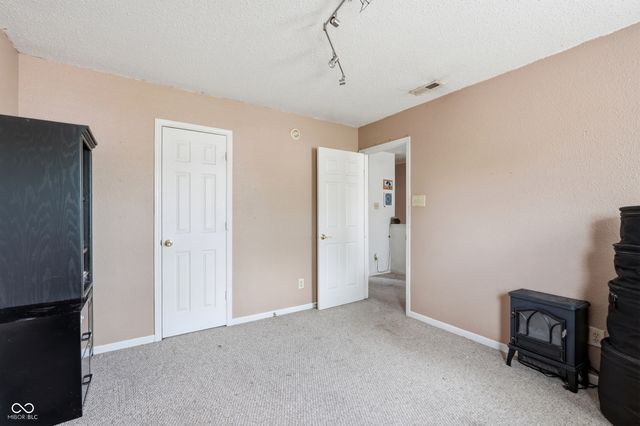 6345 Graybrook Circle, Indianapolis, IN 46237