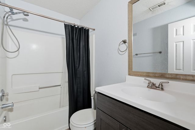 6345 Graybrook Circle, Indianapolis, IN 46237