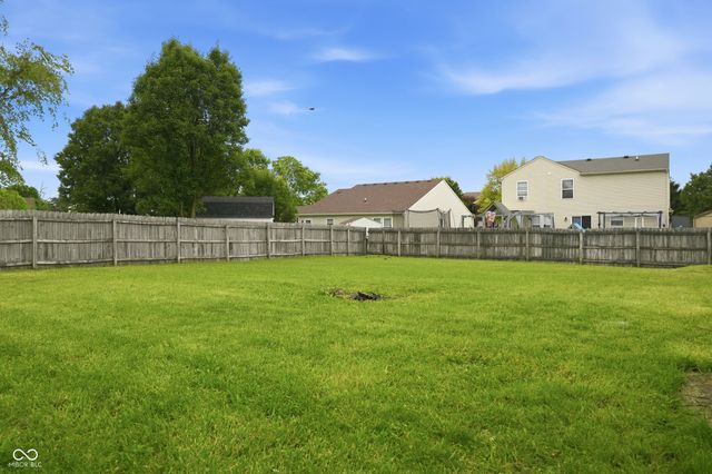 6345 Graybrook Circle, Indianapolis, IN 46237