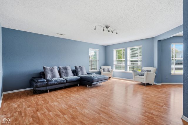 6345 Graybrook Circle, Indianapolis, IN 46237