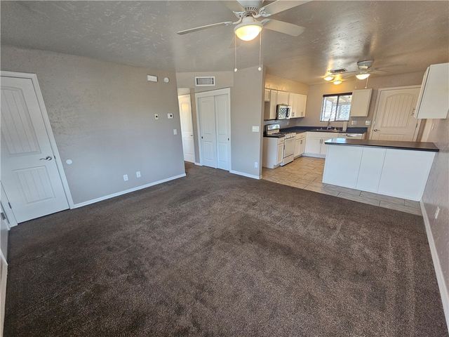2800 E Thompson Avenue, Kingman, AZ 86409