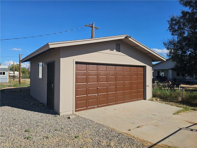 2800 E Thompson Avenue, Kingman, AZ 86409