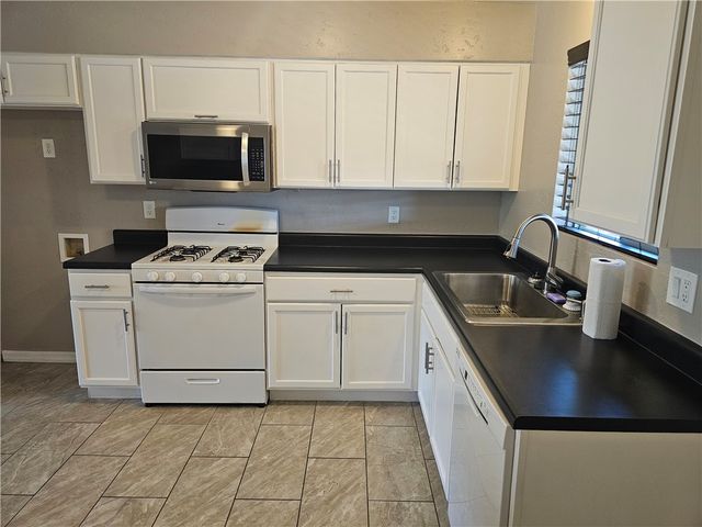 2800 E Thompson Avenue, Kingman, AZ 86409