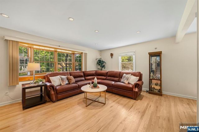 299 Davidson Avenue, Ramsey, NJ 07446