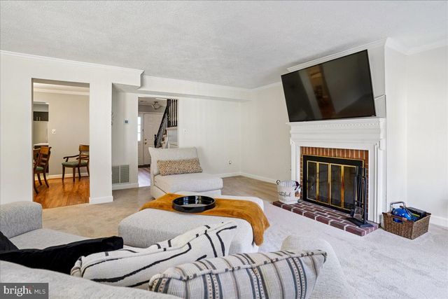 112 HUCKLEBERRY DR, La Plata, MD 20646