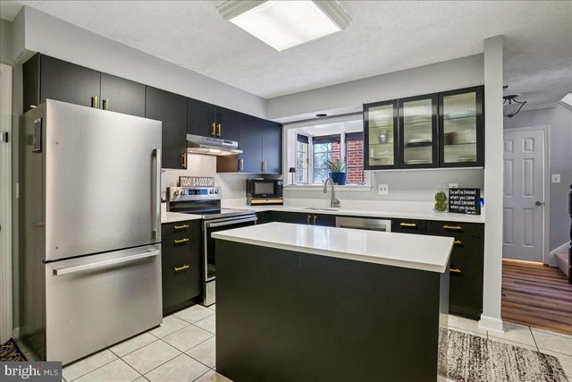 112 HUCKLEBERRY DR, La Plata, MD 20646