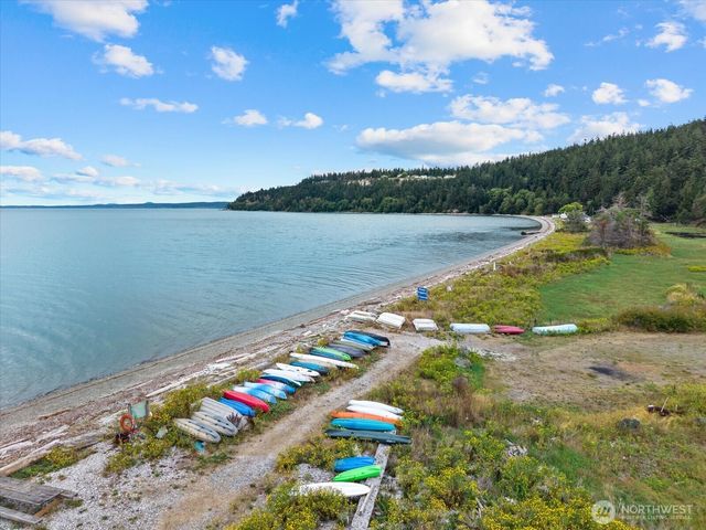757 Commodore Ln, Camano Island, WA 98282