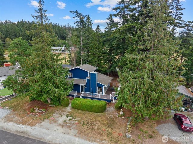 757 Commodore Ln, Camano Island, WA 98282