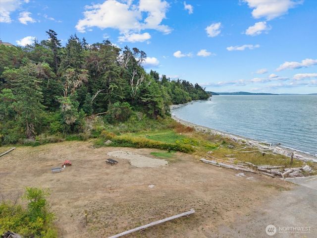 757 Commodore Ln, Camano Island, WA 98282