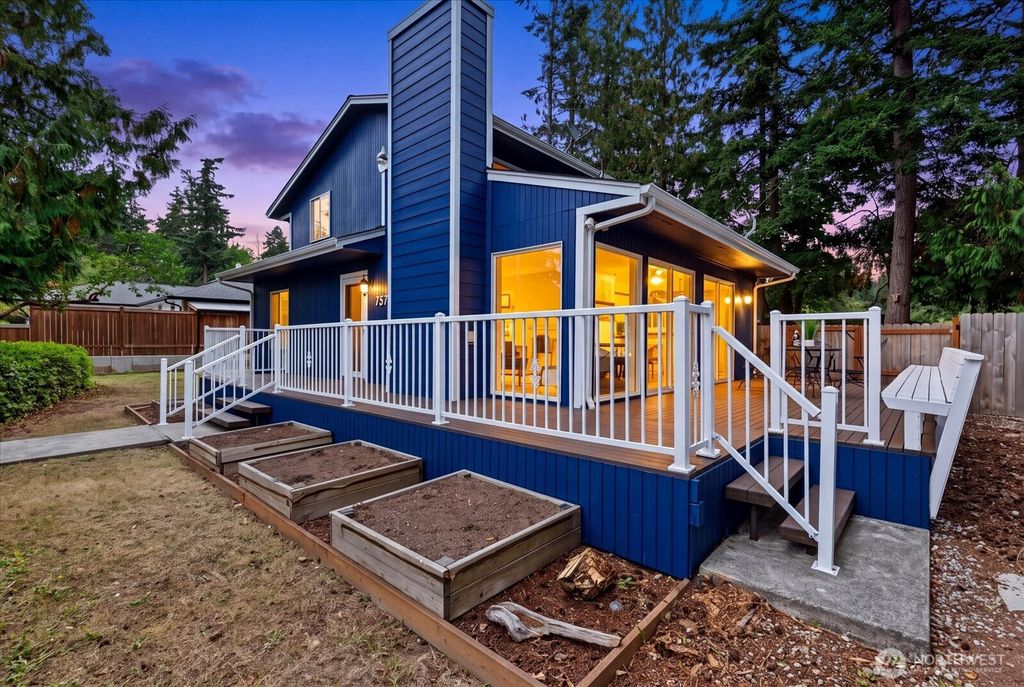 757 Commodore Ln, Camano Island, WA 98282