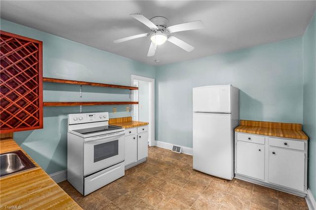 610 Salisbury Ridge Road, Winston-salem, NC 27127