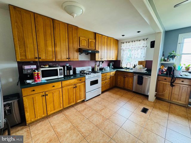 6736 LEONARD ST, Philadelphia, PA 19149
