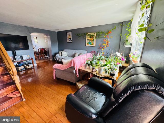 6736 LEONARD ST, Philadelphia, PA 19149