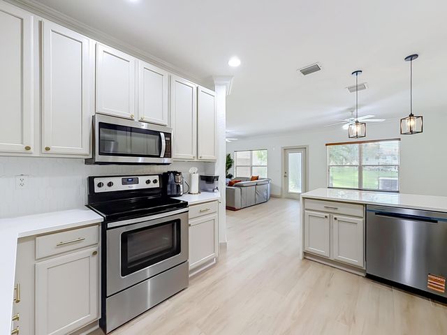 4106 WINDMILL PALM Way, Greenacres, FL 33463