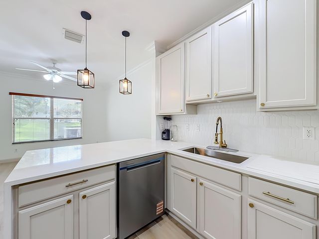 4106 WINDMILL PALM Way, Greenacres, FL 33463