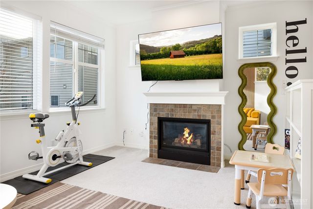 1231 6th Avenue N, Seattle, WA 98109