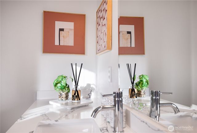 1231 6th Avenue N, Seattle, WA 98109