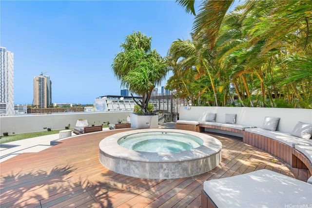 888 Kapiolani Boulevard 3805, Honolulu, HI 96813