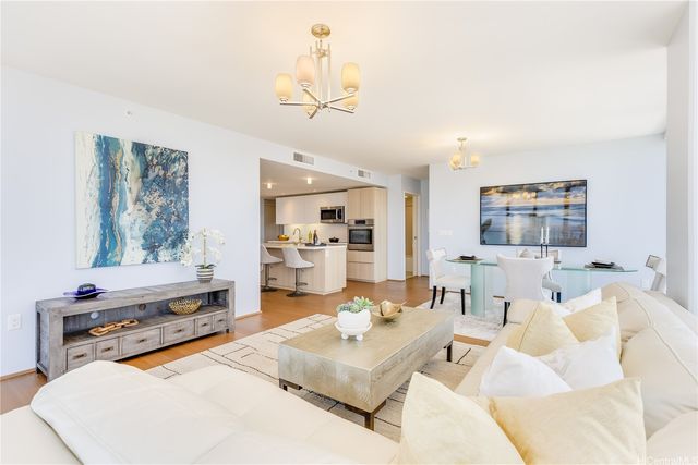 888 Kapiolani Boulevard 3805, Honolulu, HI 96813