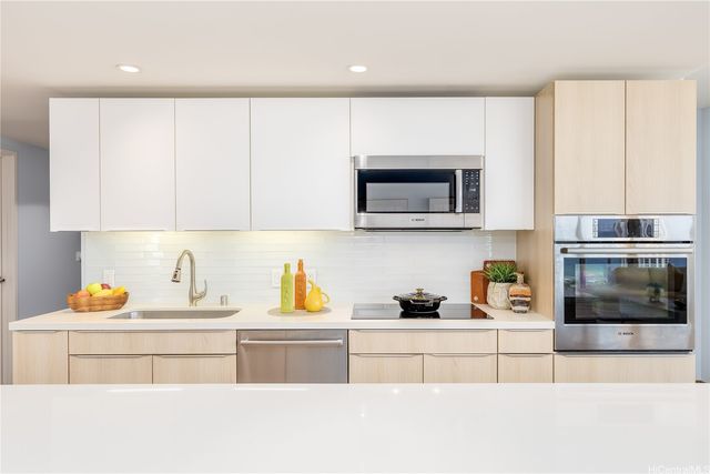 888 Kapiolani Boulevard 3805, Honolulu, HI 96813