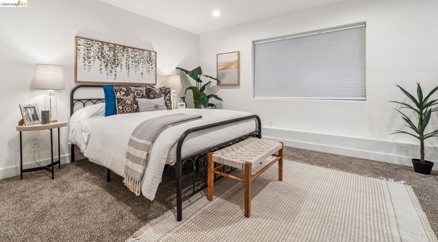 1264 Alcatraz Ave, Berkeley, CA 94702