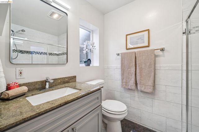1264 Alcatraz Ave, Berkeley, CA 94702