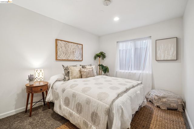 1264 Alcatraz Ave, Berkeley, CA 94702
