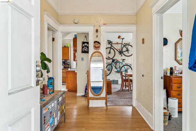 1264 Alcatraz Ave, Berkeley, CA 94702